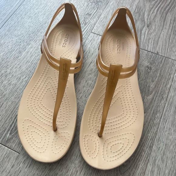 Crocs Isabella T-Strap Thong Iconic Comfort Jelly Sandal Bronze Tan Women W 9 - Picture 1 of 7